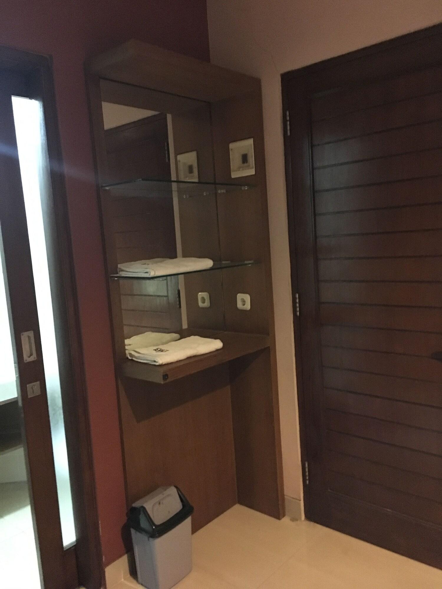 Maguwo Votel Viure Hotel Jogjakarta מראה חיצוני תמונה