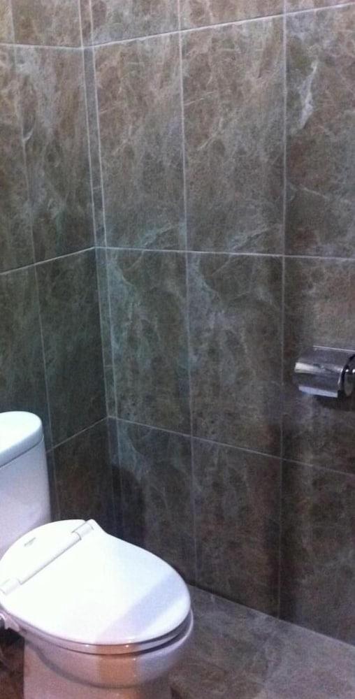 Maguwo Votel Viure Hotel Jogjakarta מראה חיצוני תמונה