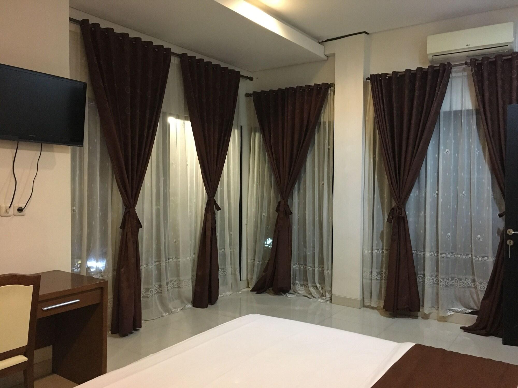 Maguwo Votel Viure Hotel Jogjakarta מראה חיצוני תמונה